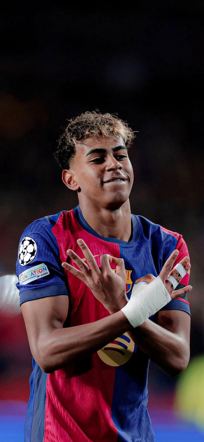 图片报：巴萨希望签下一名左边锋，正关注莱比锡的迪奥曼德