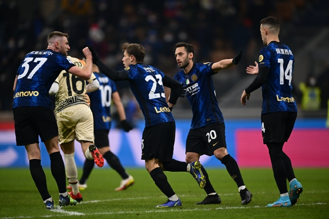 申花与津门虎历史共计交手47次，战绩为20胜17平10负（申花与津门虎历史交锋47场，申花20胜17平10负）