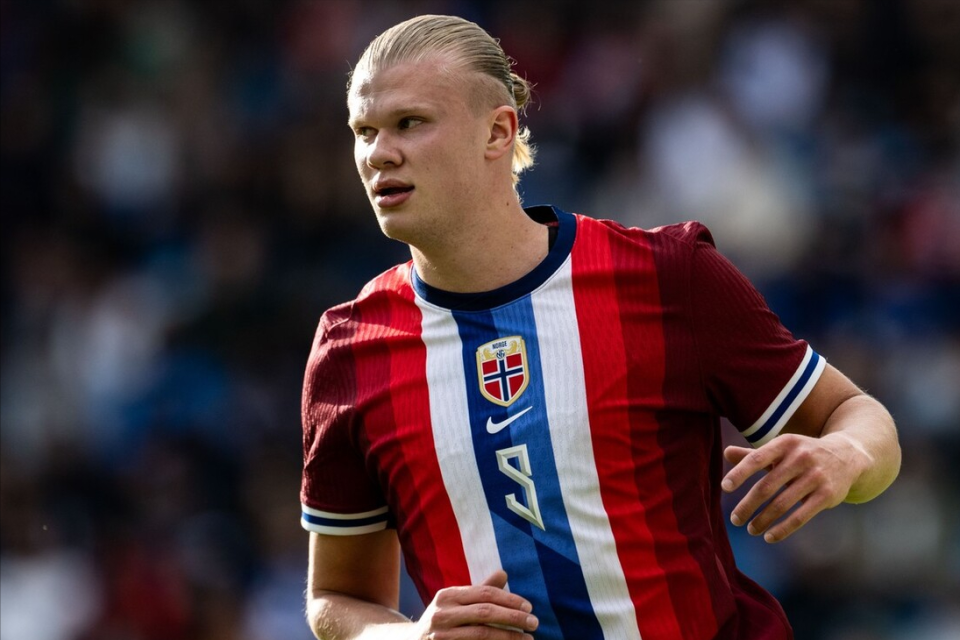 迷你罗随葡萄牙U16夺冠，乔治娜分享观战视频：妈妈为你骄傲