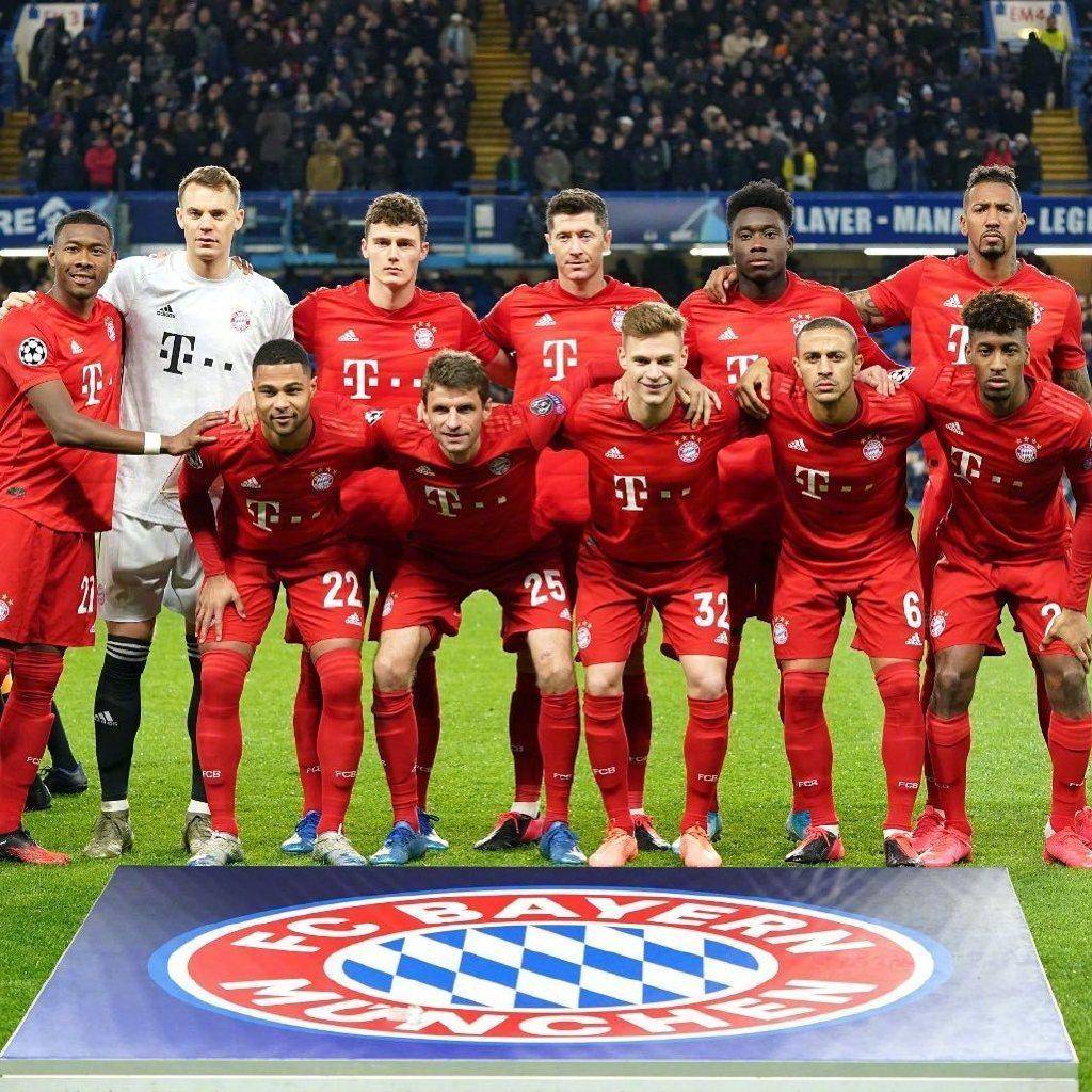 英超榜首再度易主，冠军争夺进入白热化（英超头名再易主，争冠大战白热化）